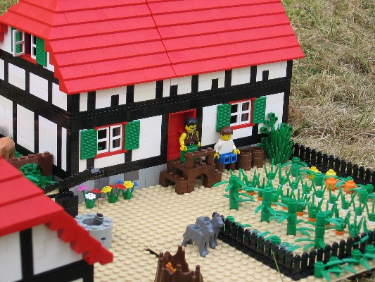 http://www.hoernersburg.net/images/TourBestdpi/Lego%20Farm/Lego%20Farm%20House.jpg